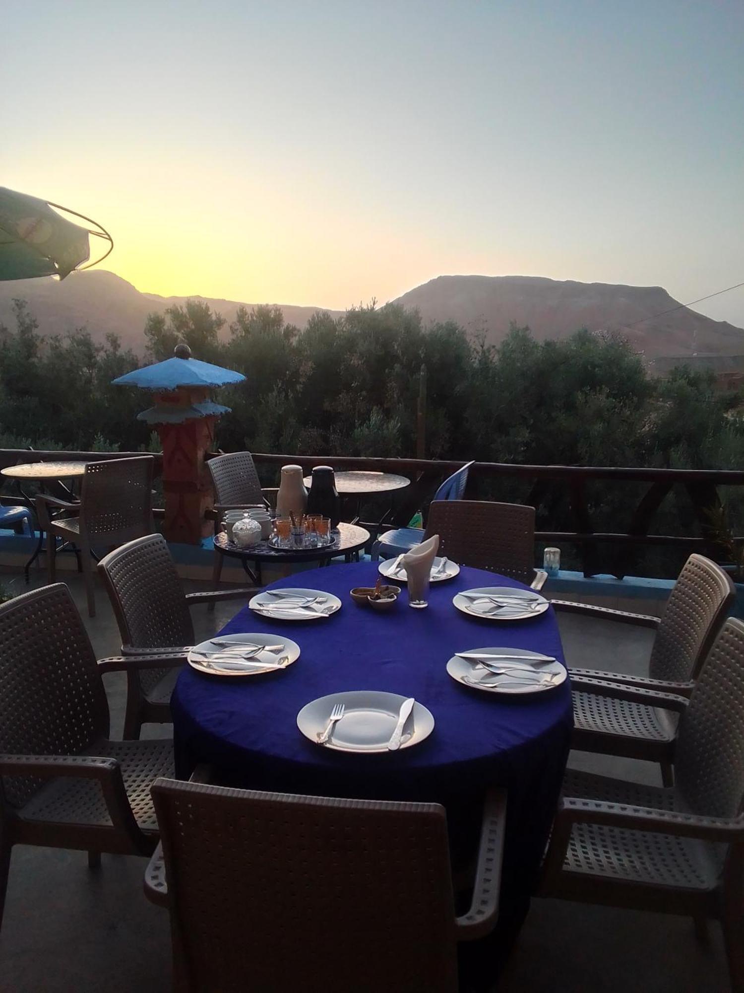 Hotel Restaurant Ait Saderat Boumalne Exterior foto